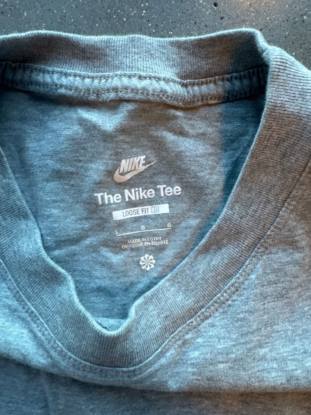 Nike Logo Tee - Picture 2 of 2